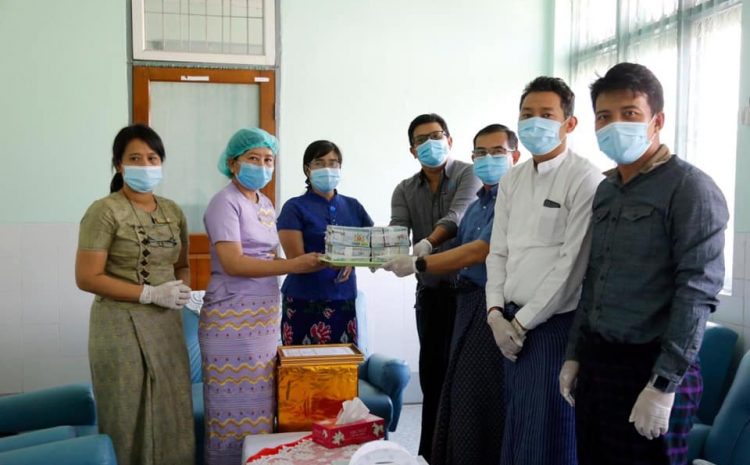 Honoring a month salary to Health Workers